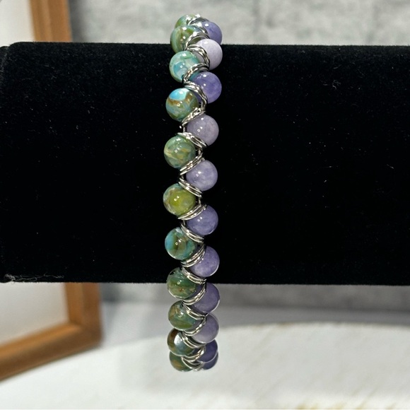 Handmade beaded goddess bracelet - Picture 3 of 5